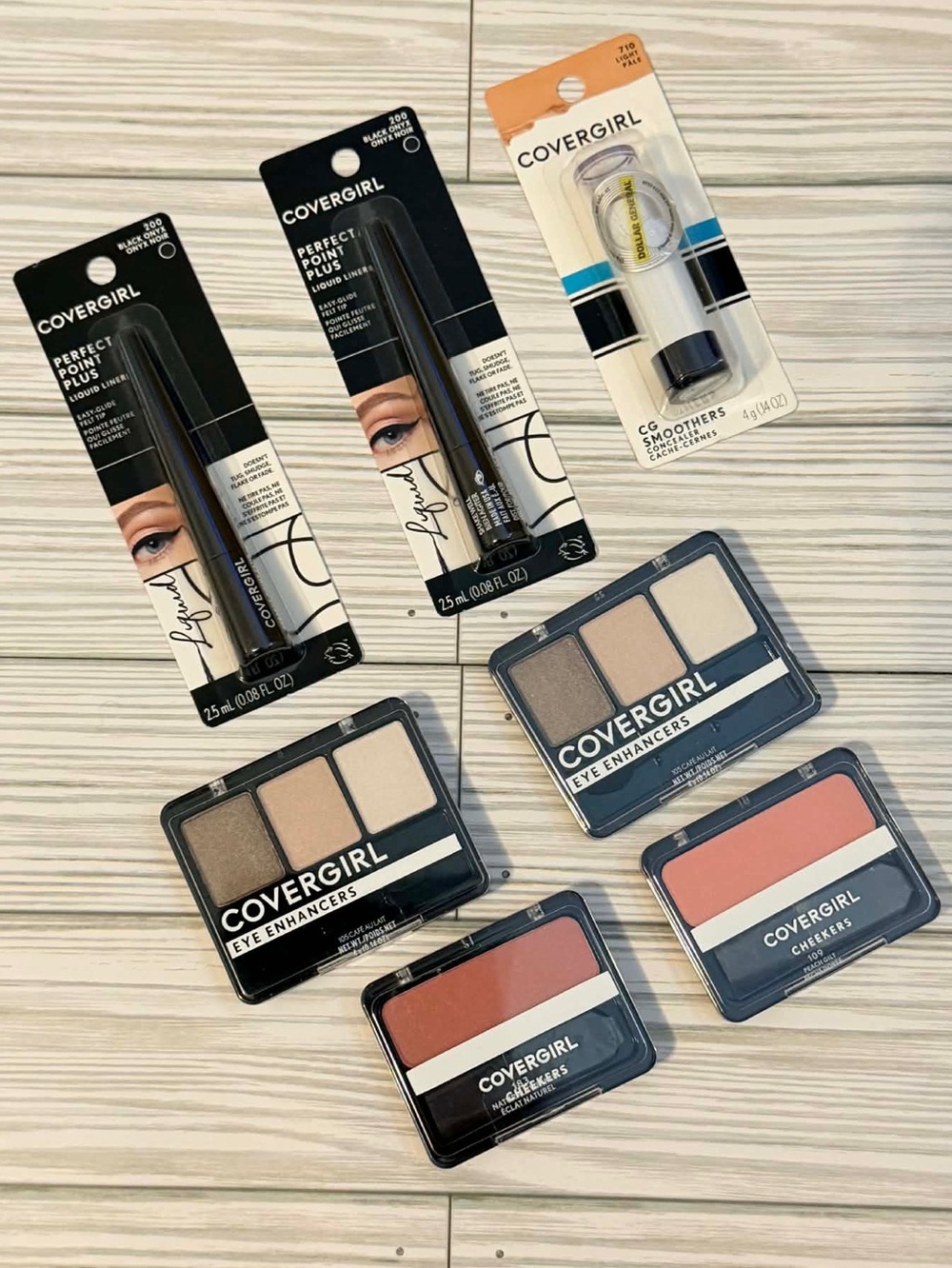 COVERGIRL 7 piece Makeup Bundle